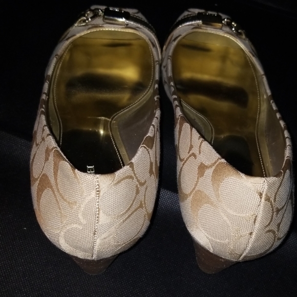 Size 11 Coach wedges - Picture 3 of 4